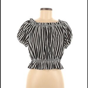 FREE WITH ORDER 🦓H&M Striped off the shoulder top
